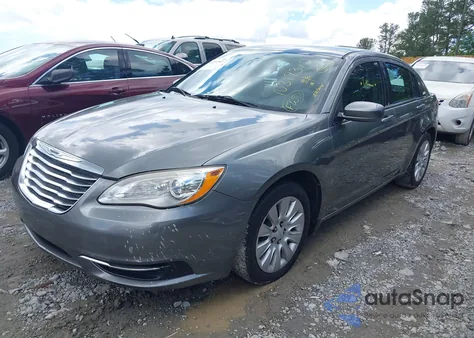 2012 Chrysler 200 Lx z USA, uszkodzony, nr VIN 1C3CCBAB7CN319312